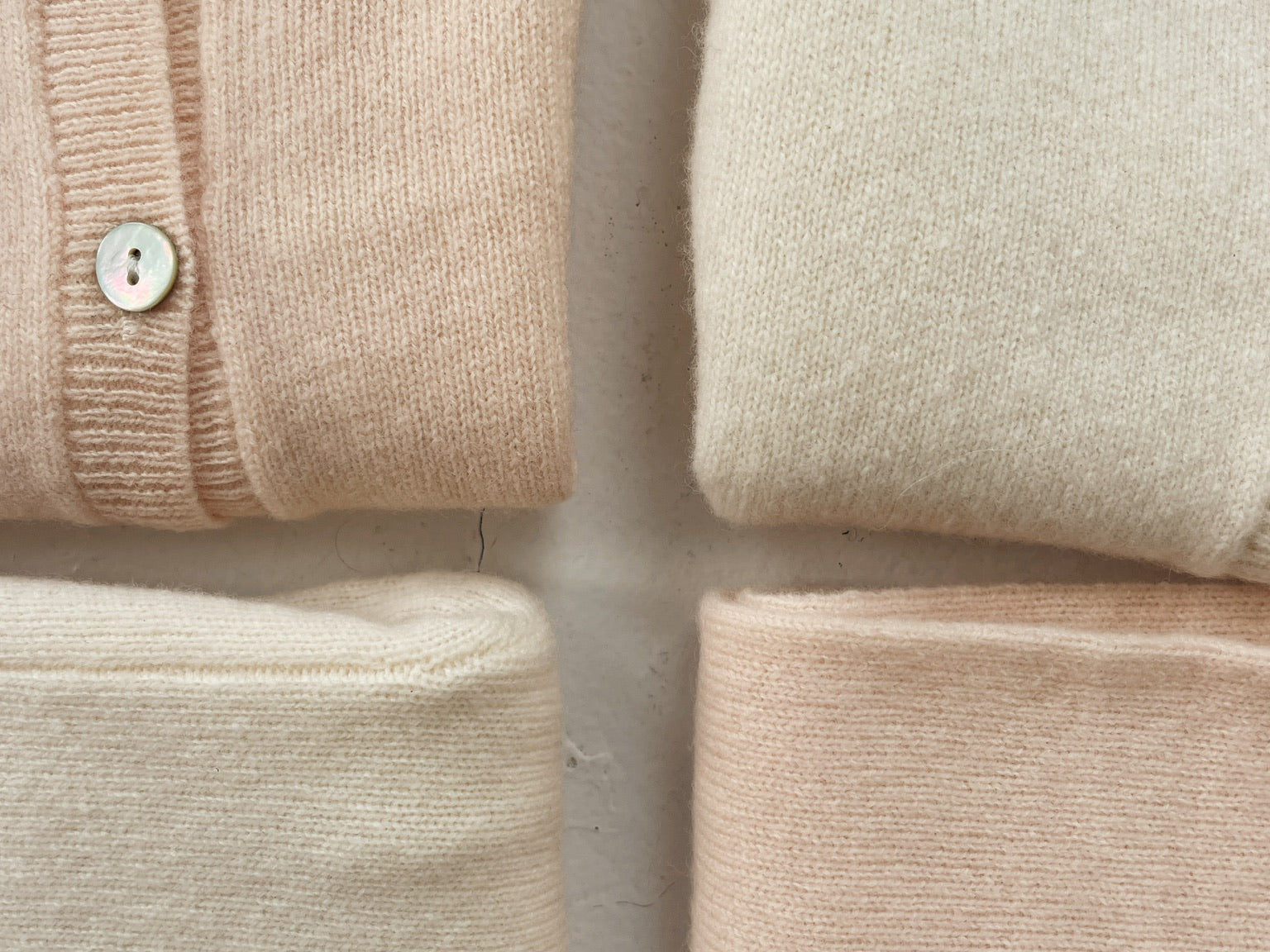 Konges Sløjd A/S KNITTED CARDIGANS antique white