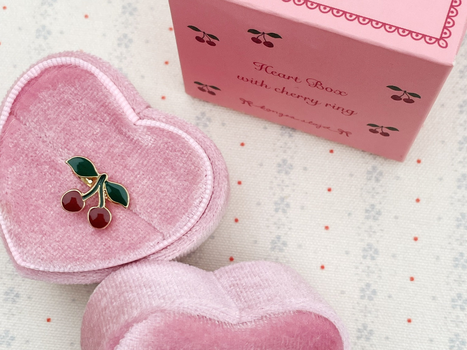 Konges Sløjd A/S JEWELLERY cherry