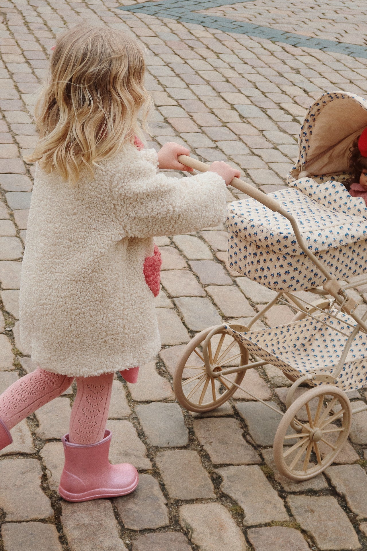 Konges Sløjd A/S DOLLS multi