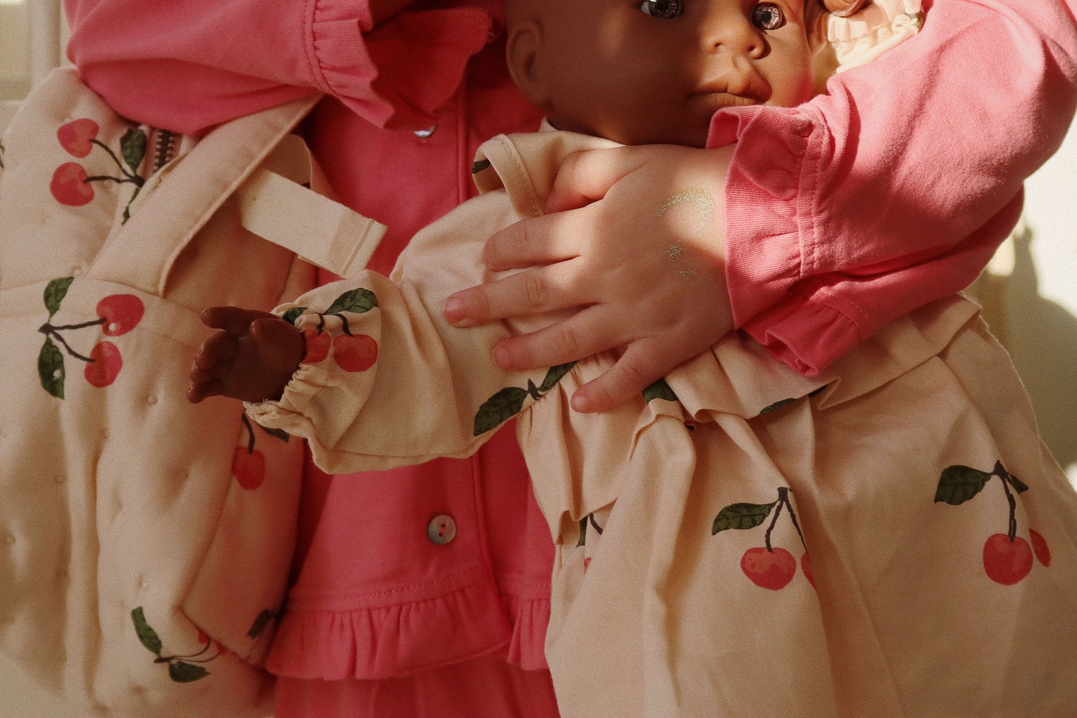 Konges Sløjd A/S DOLL ESSENTIALS ma grande cerise pink