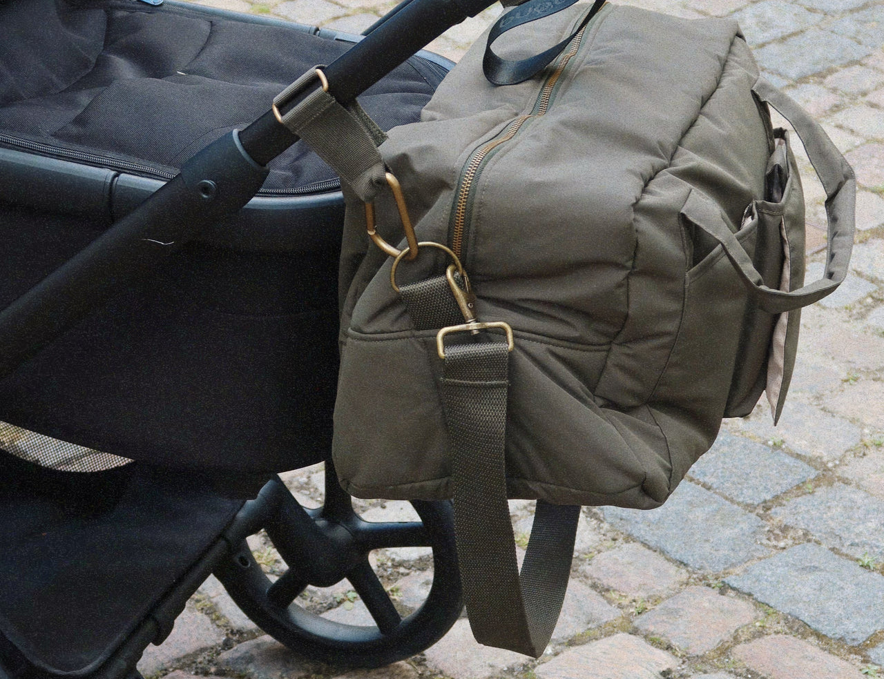 Konges Sløjd A/S CHANGING BAGS moss grey