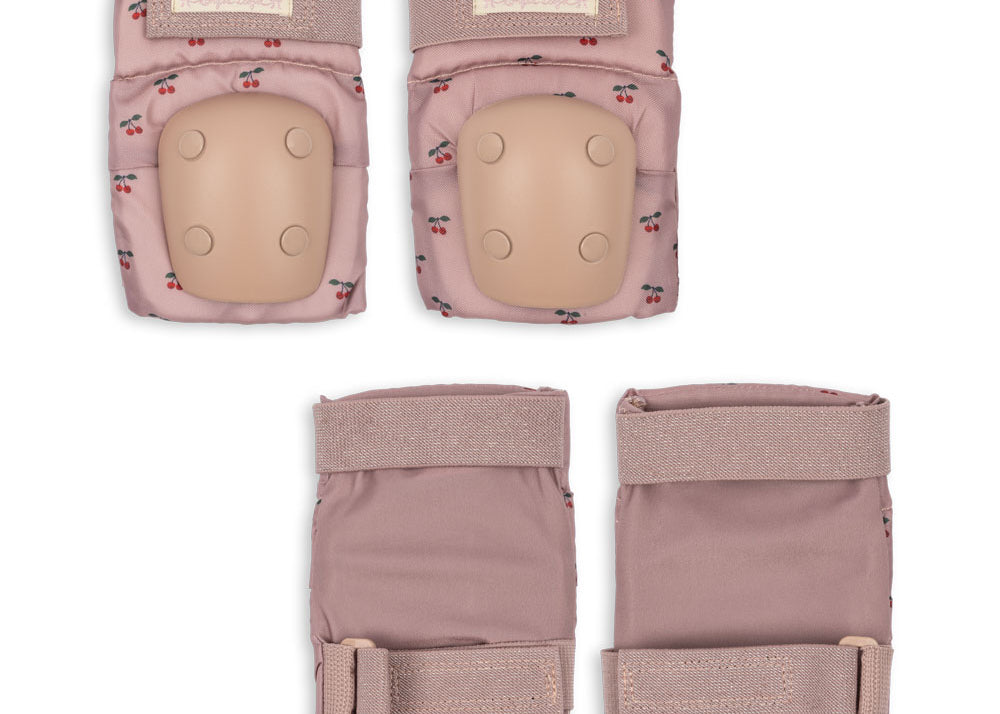 Konges Sløjd A/S OUTDOOR ACTIVITY PLAY cherry