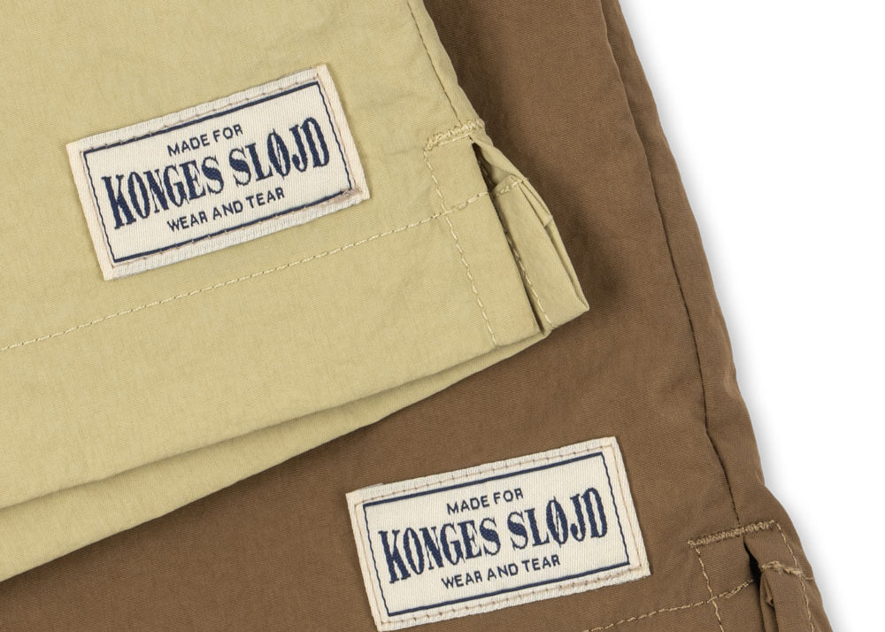 Konges Sløjd A/S WOVEN SHORTS & BLOOMERS pale olive green/ermine